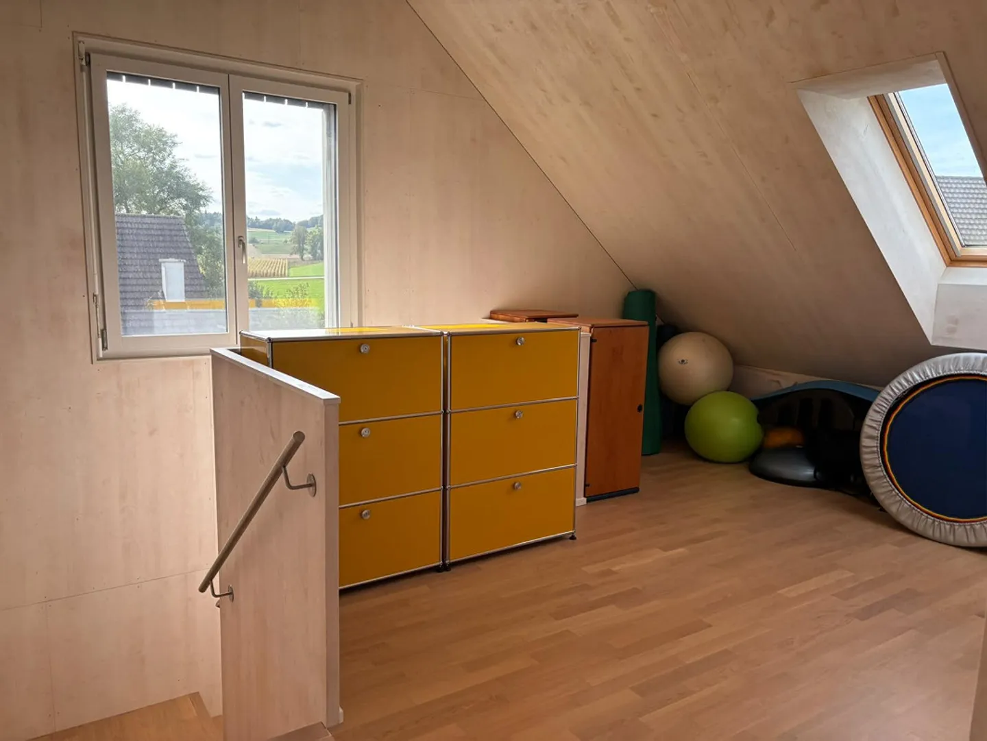 Spacious 5.5-Room Maisonette Cooperative Apartment - Photo 14 of 23