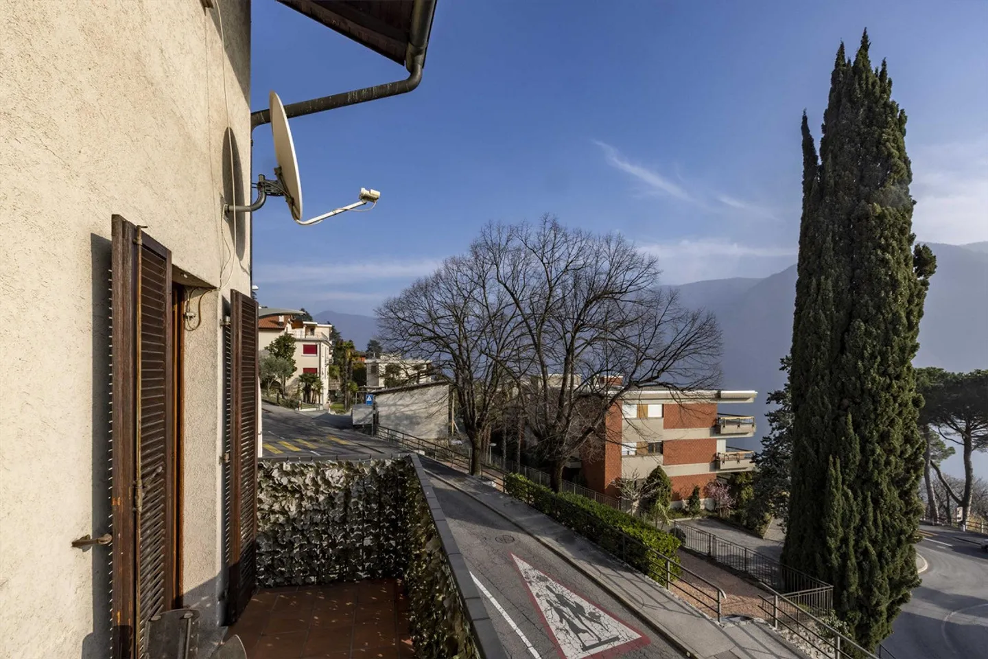 Duplex Grazioso con Vista Lago - Foto 3 di 9
