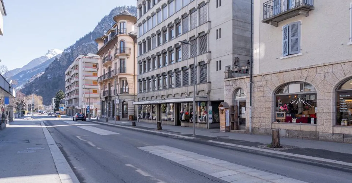 Proprietà commerciale versatile nel centro di Visp - Foto 1 di 6