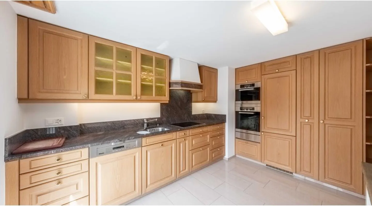 4,5 Zimmer Ferienwohnung oder 1. Wohnung mit grosser Terrasse - Foto 1 von 6