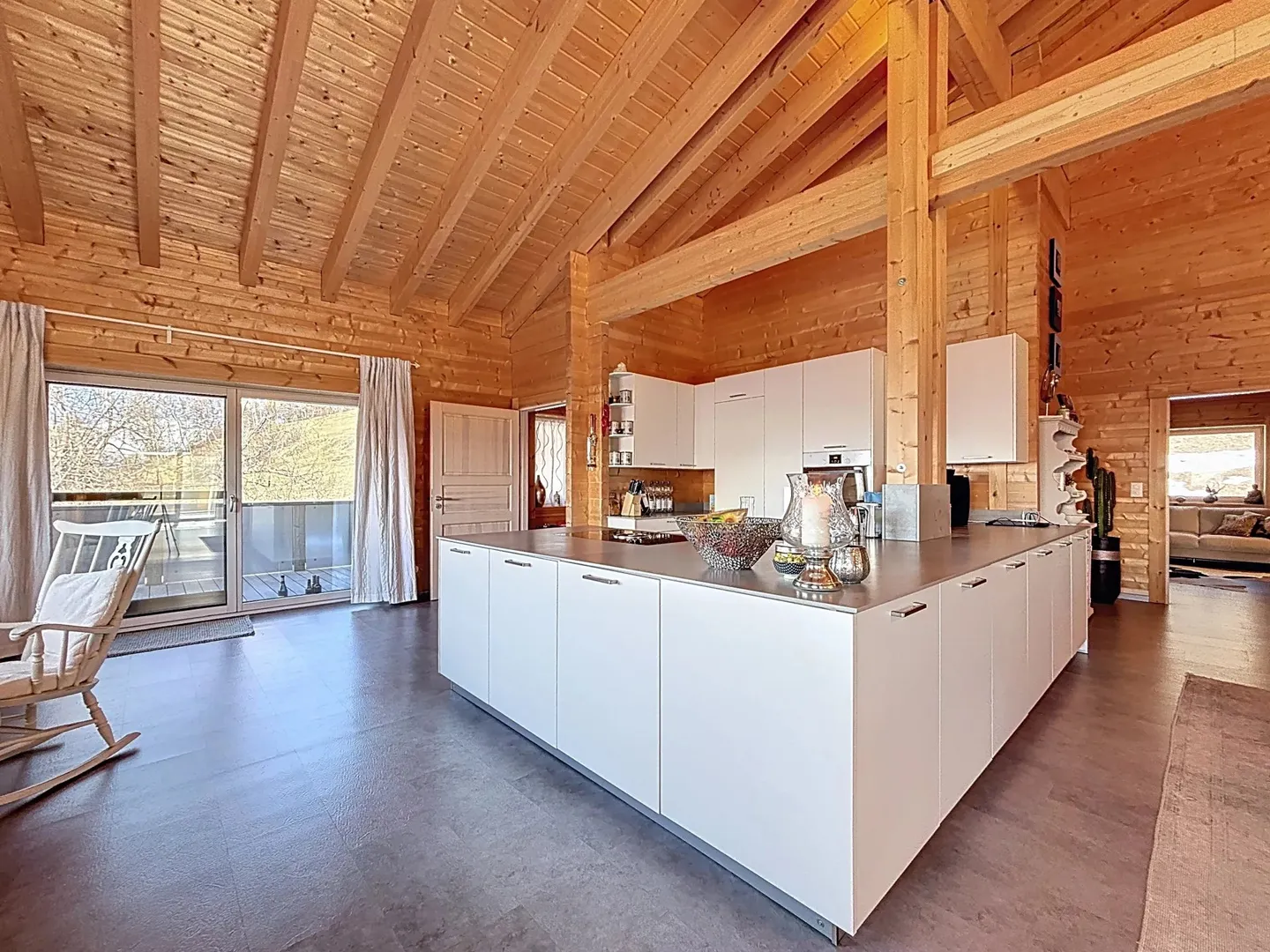 Luxurious and Unconventional Chalet with Panoramic View - Photo 6 of 17