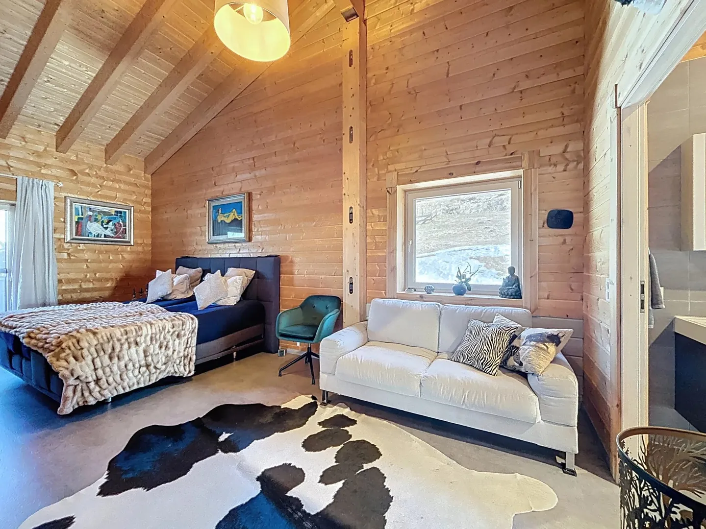 Luxurious and Unconventional Chalet with Panoramic View - Photo 10 of 17