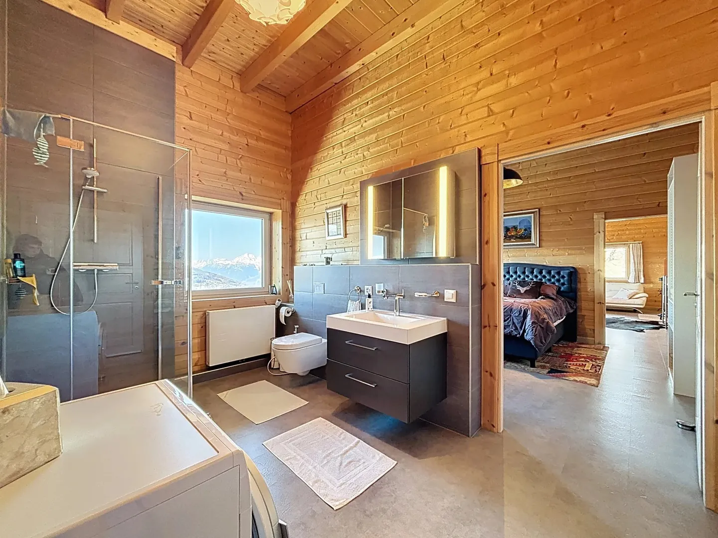 Luxurious and Unconventional Chalet with Panoramic View - Photo 15 of 17