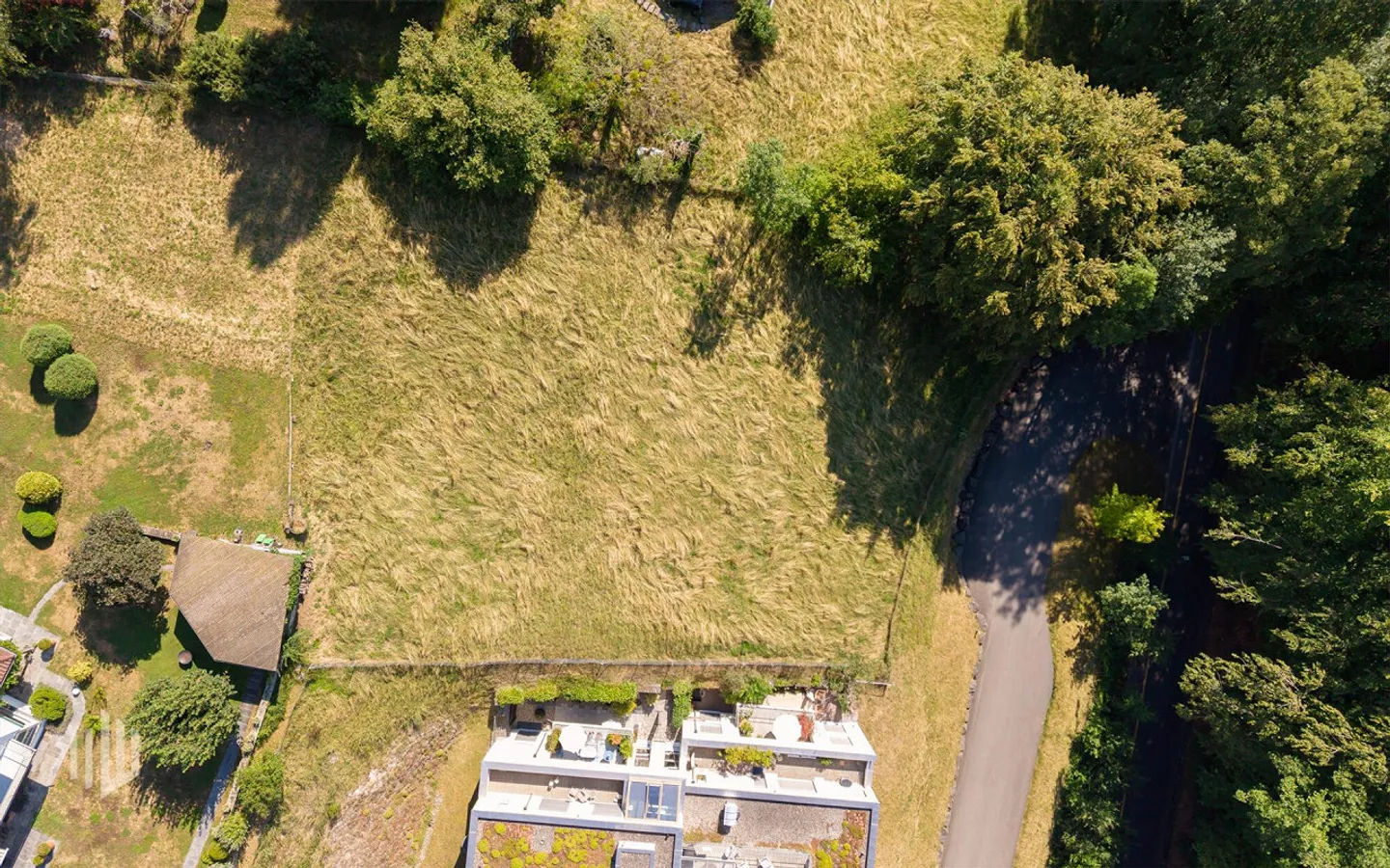 ImmoWyss - Attractive building plot with 1966 m2 in a preferred residential area - Photo 5 of 13