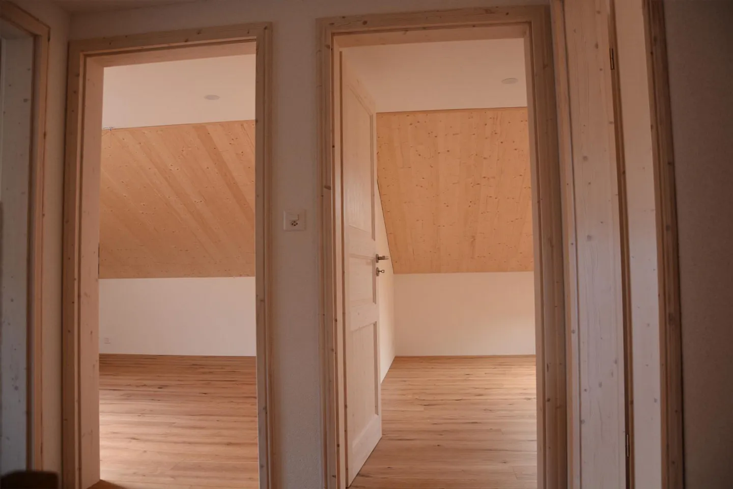 Spaziosa casa moderna di 6 1/2 stanze nella migliore posizione - Foto 19 di 30