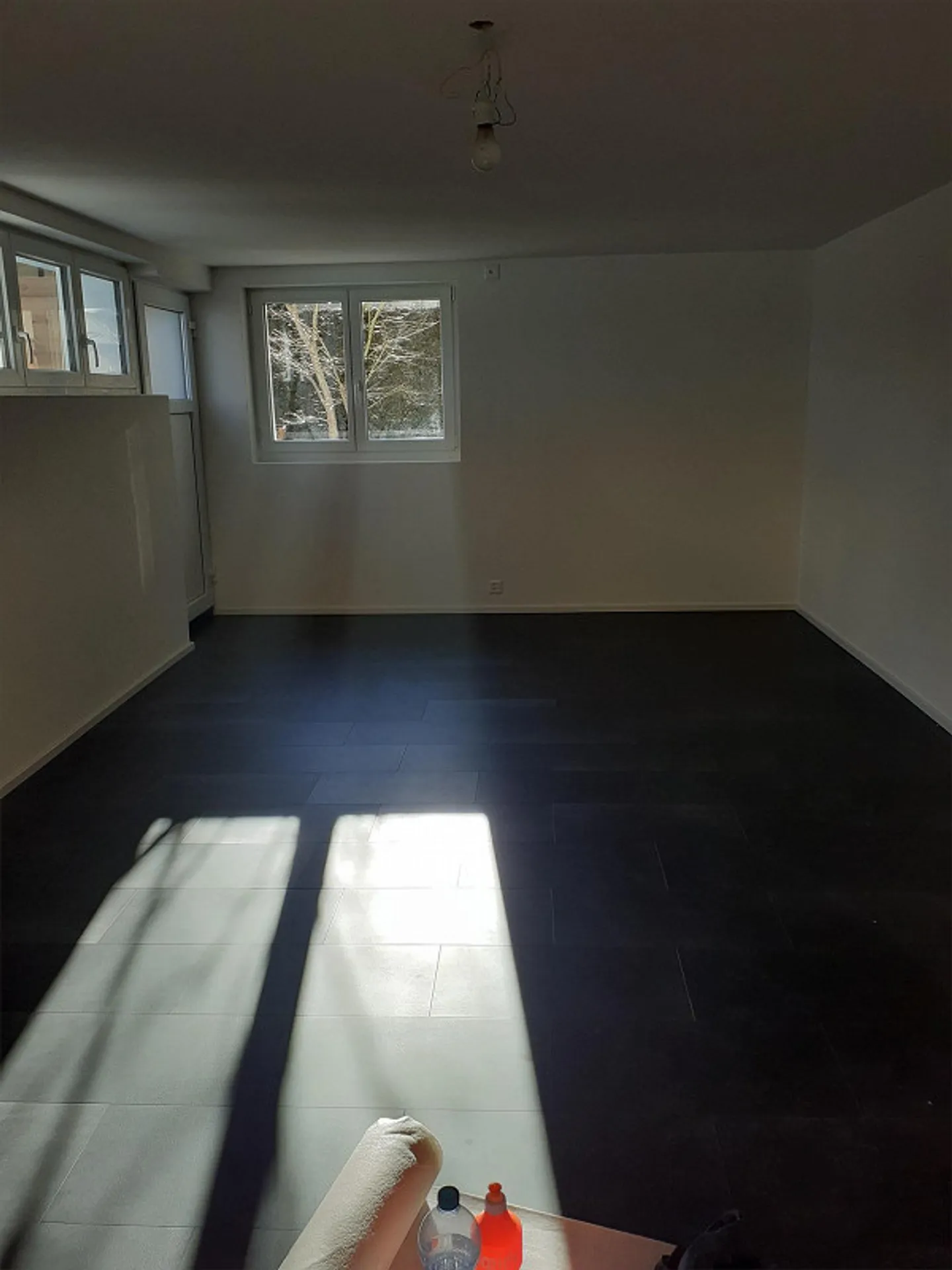 Spaziosa casa moderna di 6 1/2 stanze nella migliore posizione - Foto 23 di 30