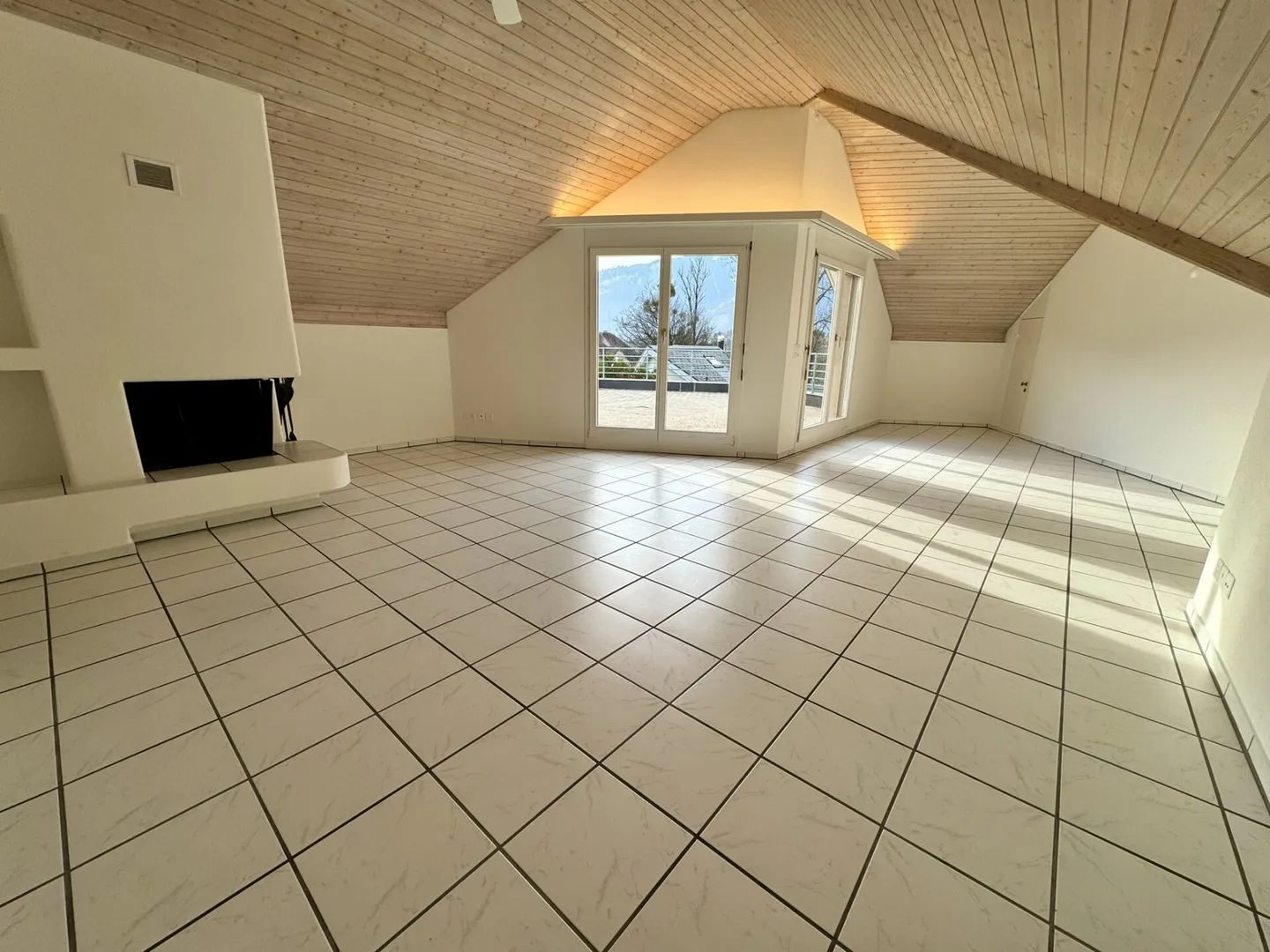 Attico da sogno di 4,5 stanze a Weesen - Foto 3 di 12