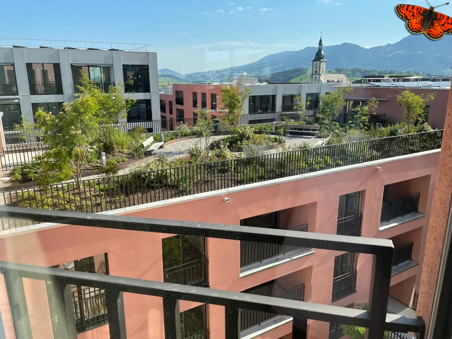 AFFASCINANTE APPARTAMENTO 2 LOCALI ALLA STAZIONE! - Foto 1 di 7