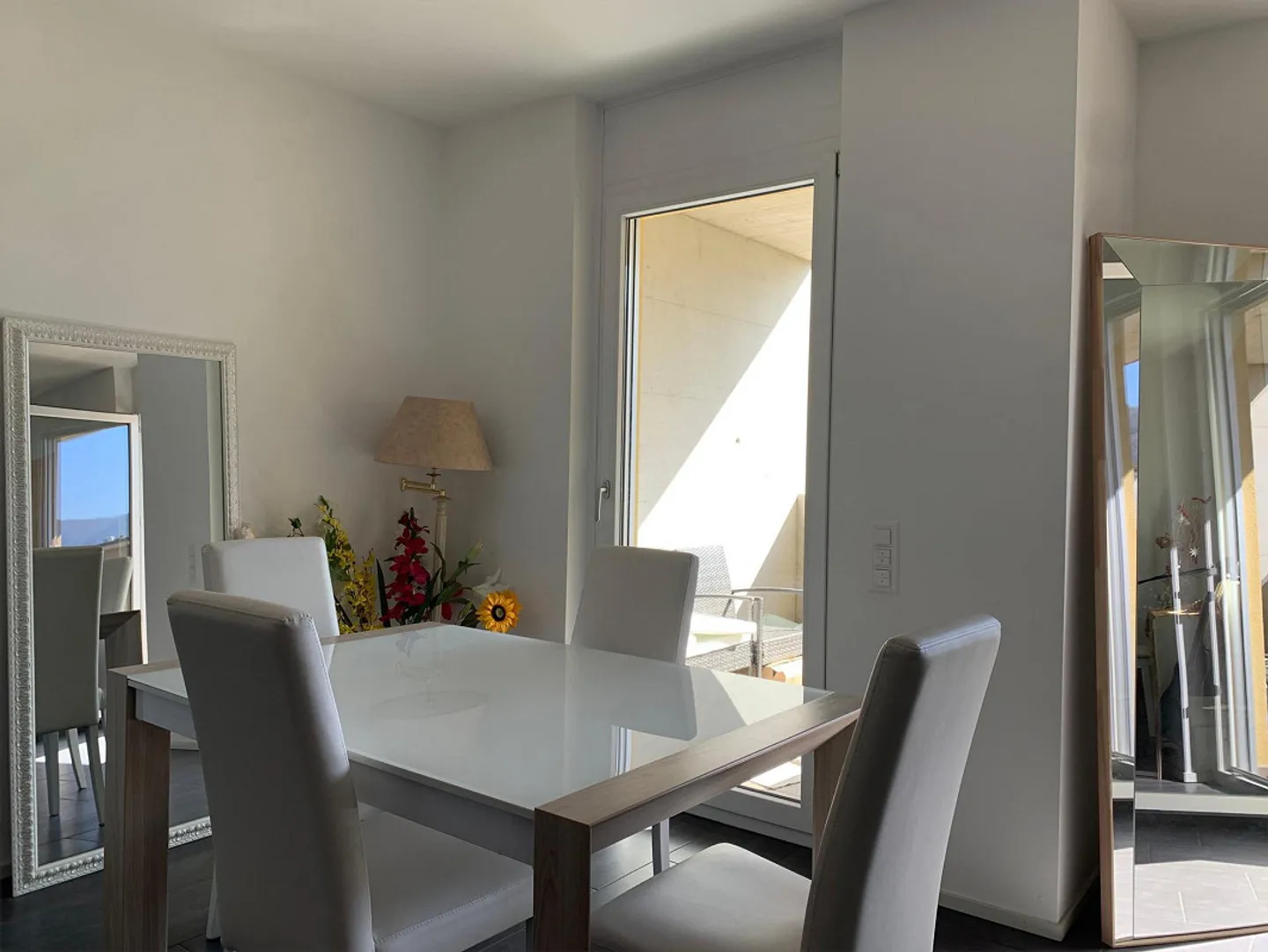 Modernes Apartment mit Balkon - Foto 7 von 9