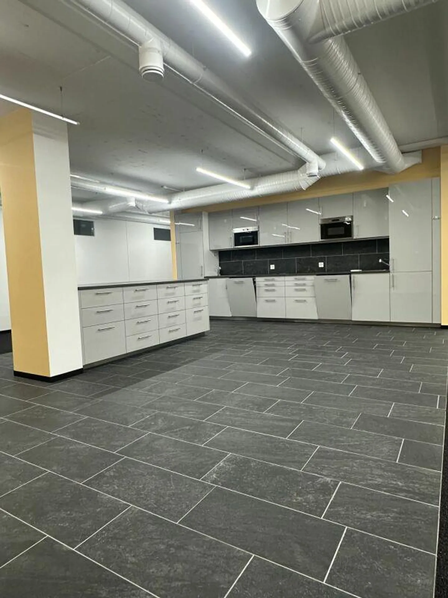 Gewerberäume in Altstetten - Foto 2 von 15