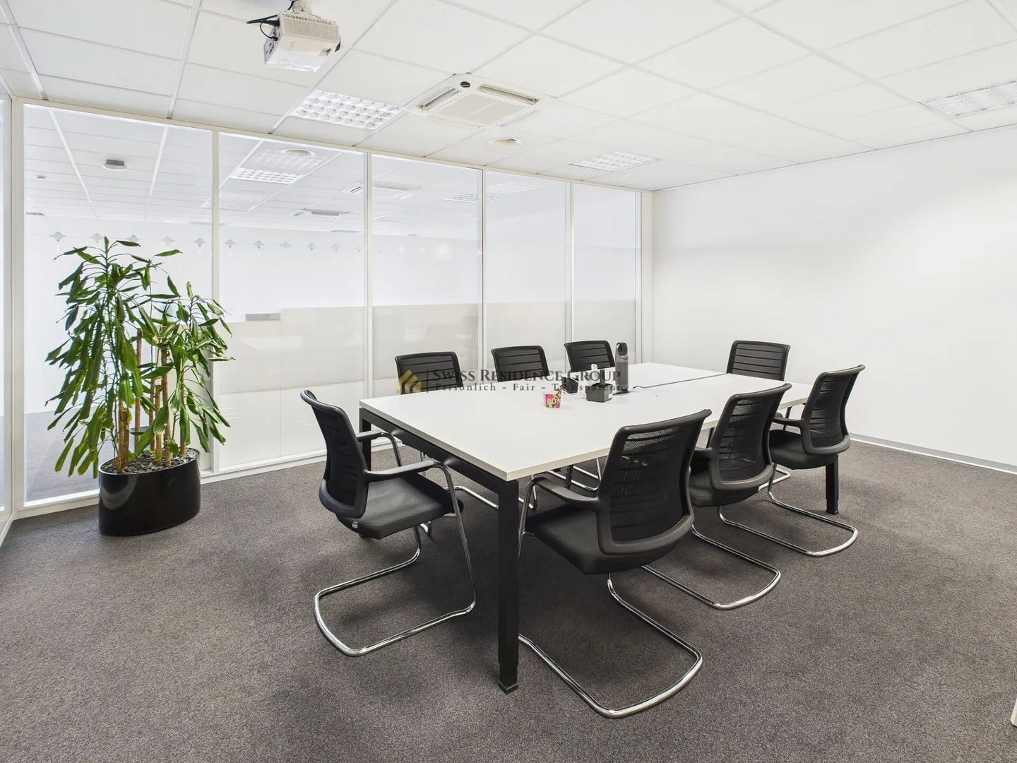 Riedmatt Center - Representative Office Spaces with Optimal Infrastructure - Photo 18 of 24