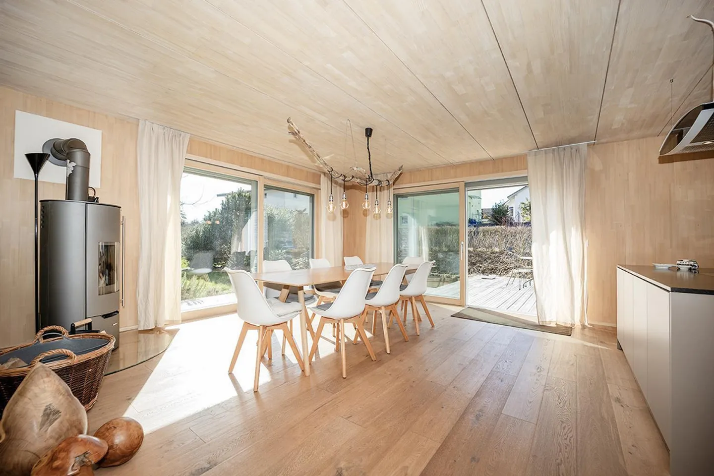 Exklusives Holzhaus in Kirchleerau - Foto 9 von 16
