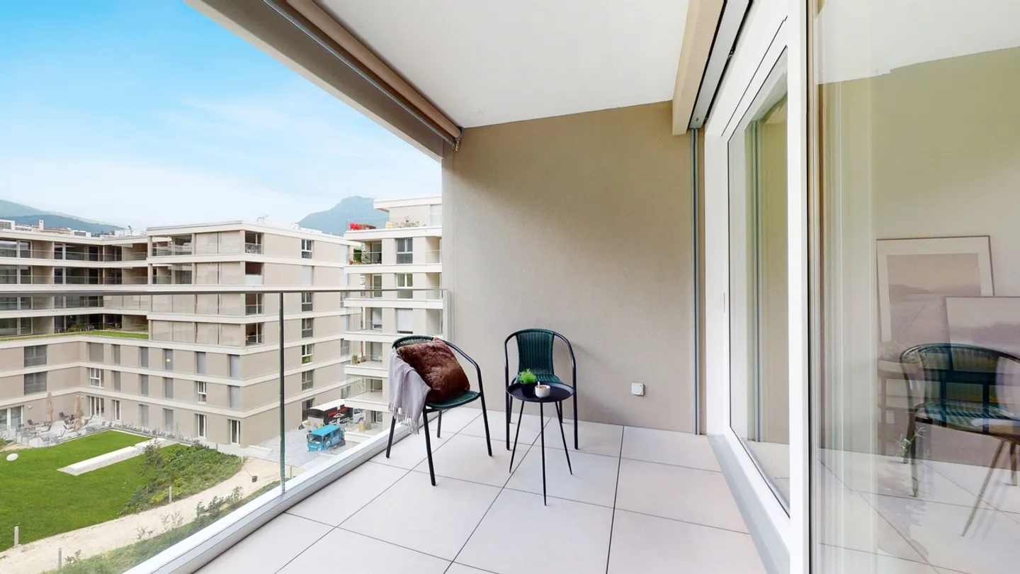 Lumière, terrasse et buanderie privée à Parco Cornaredo - Photo 2 sur 7