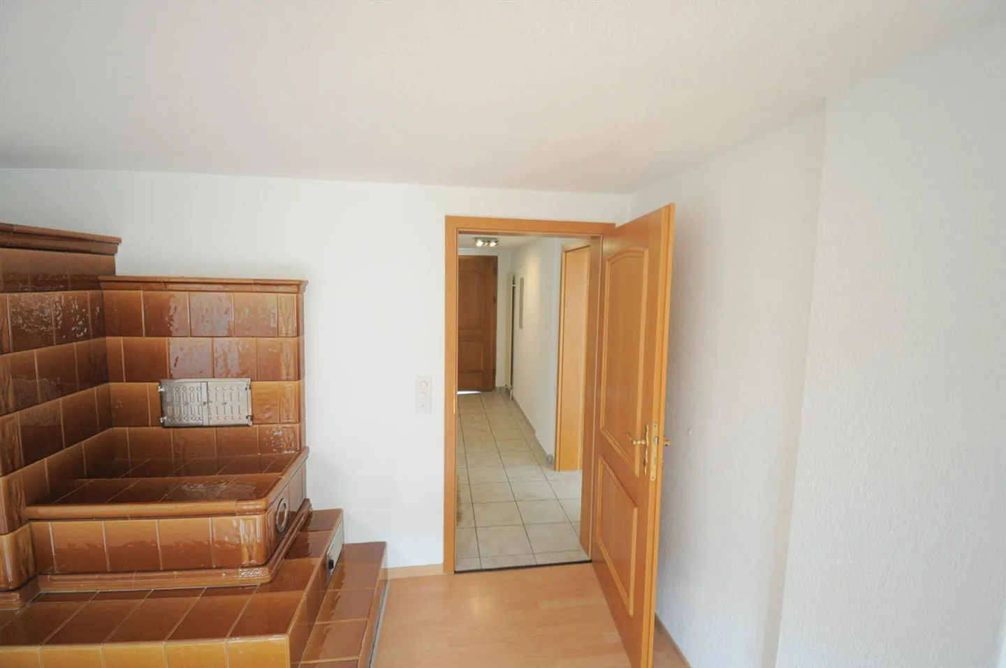 7 1/2-Room End Row House for Sale - Photo 7 of 18
