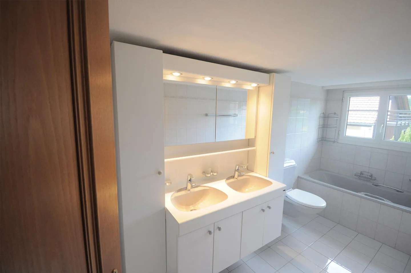 7 1/2-Room End Row House for Sale - Photo 8 of 18
