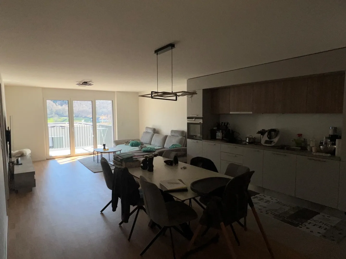 Appartement moderne 4,5 pièces - Photo 3 sur 10