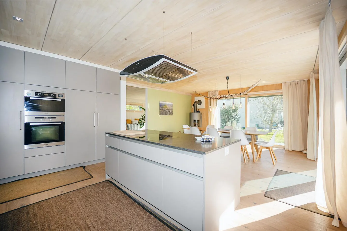 Exklusives Holzhaus in Kirchleerau - Foto 11 von 16