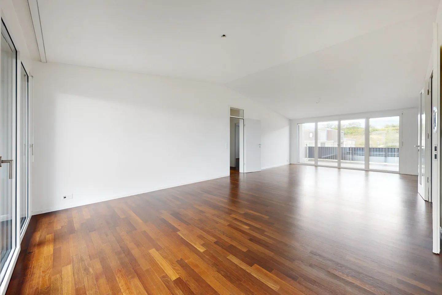 4.5 Room Apartment - Photo 4 of 7