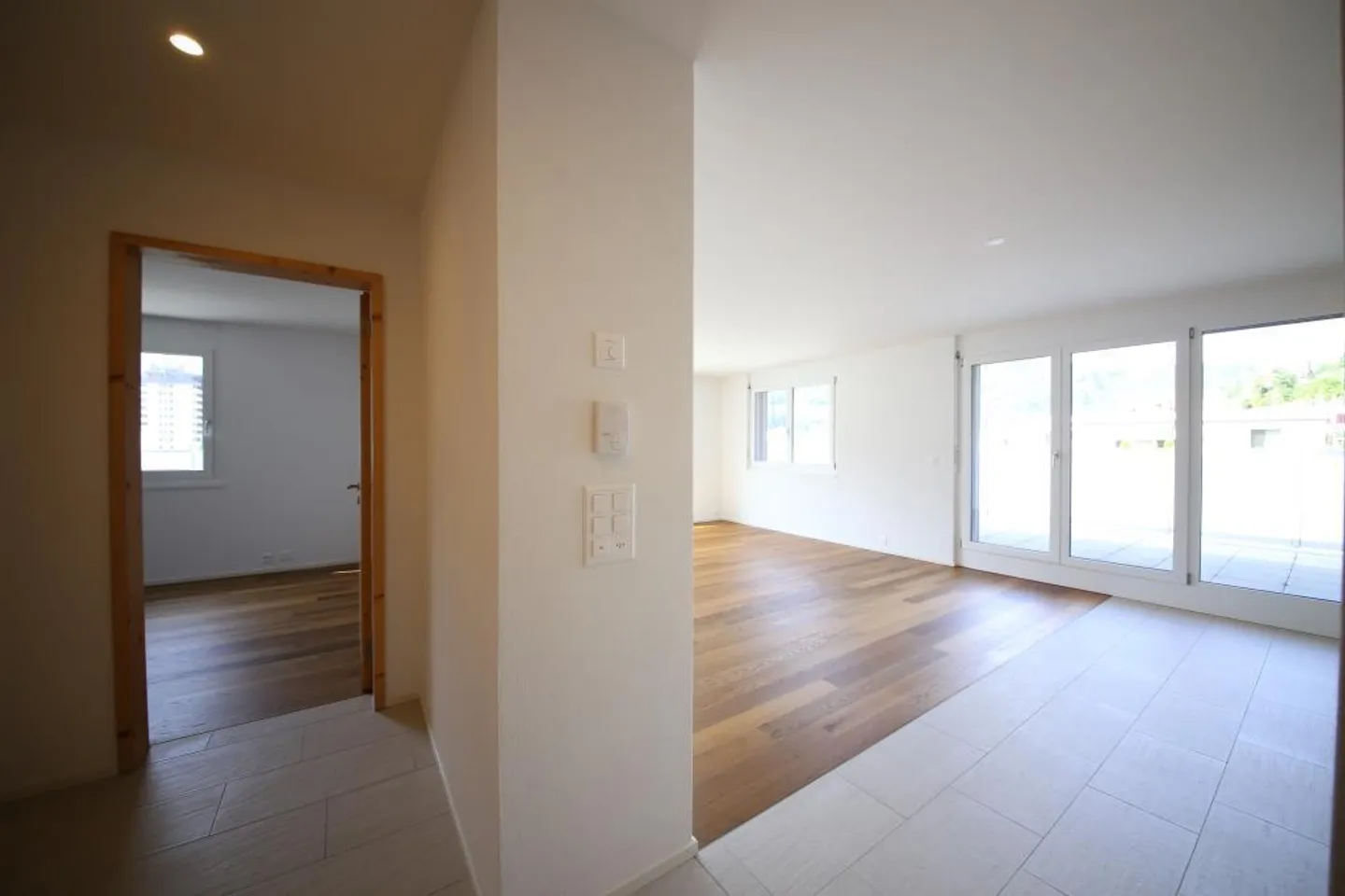 Appartement en attique avec terrasse spacieuse - Photo 9 sur 12