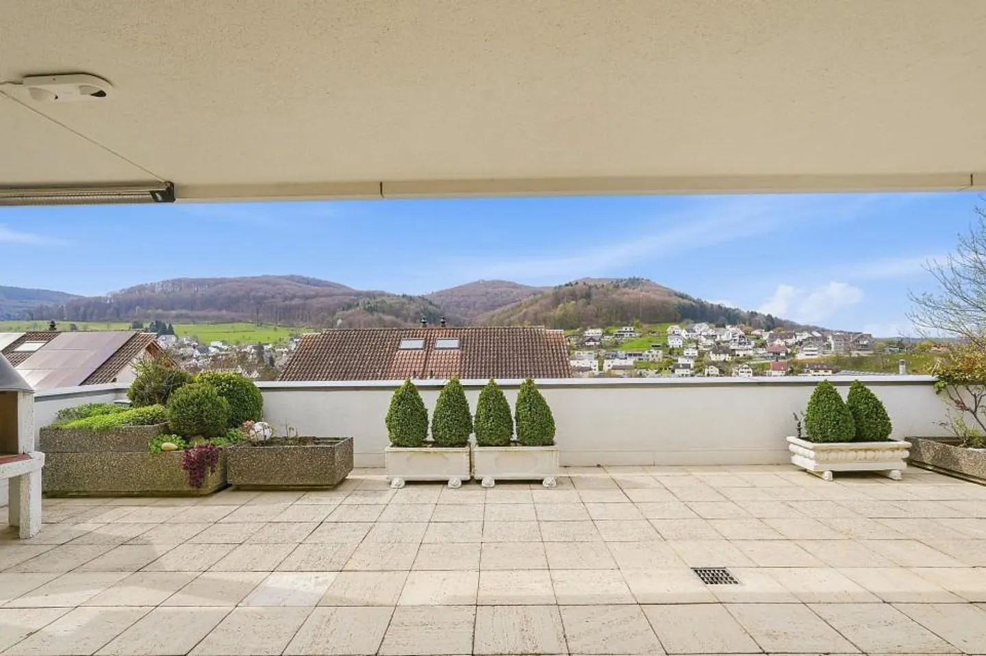 Living like in a single-family home: Spacious 5.5 room penthouse apartment... - Photo 1 of 13