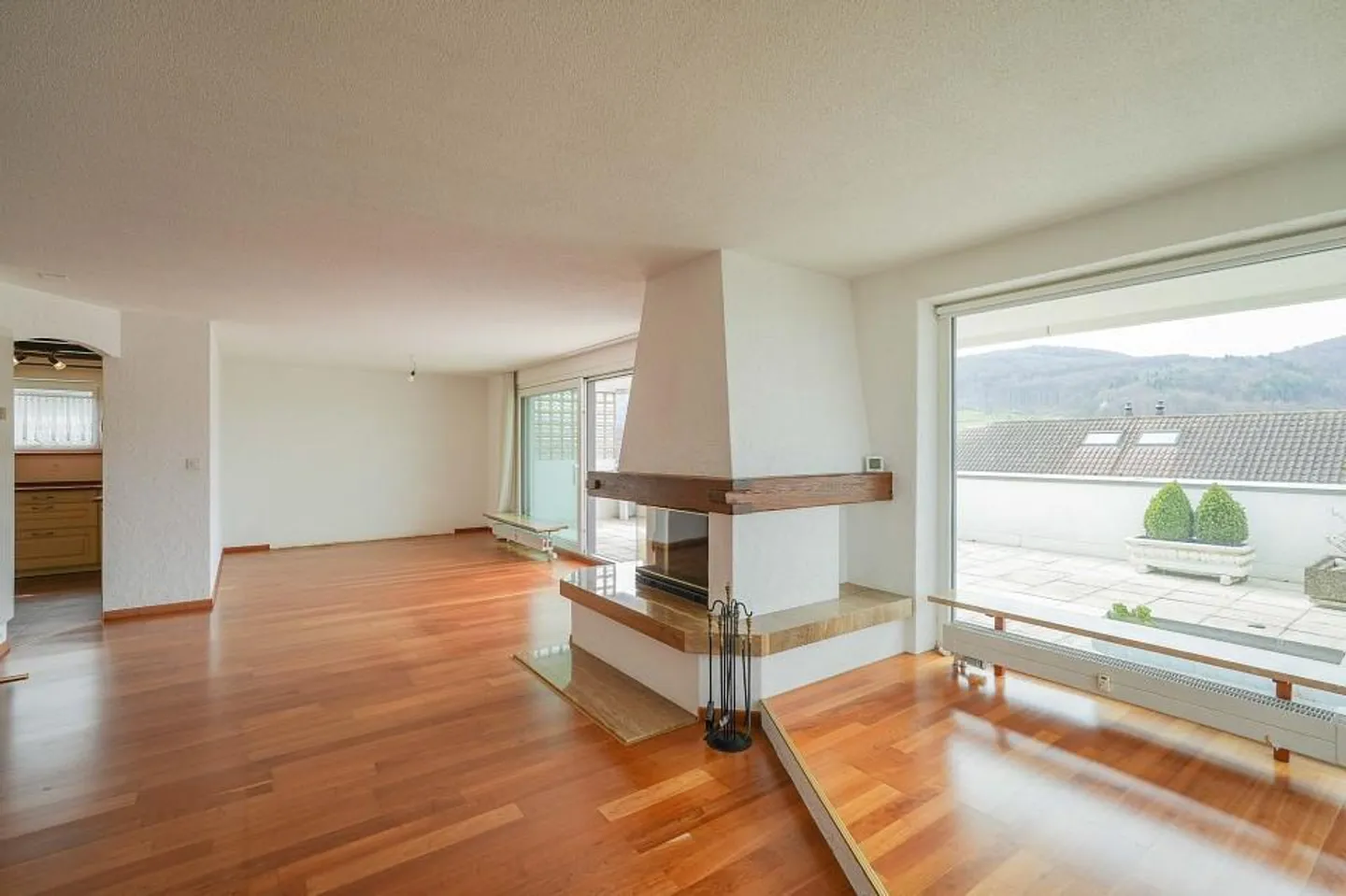 Living like in a single-family home: Spacious 5.5 room penthouse apartment... - Photo 2 of 13