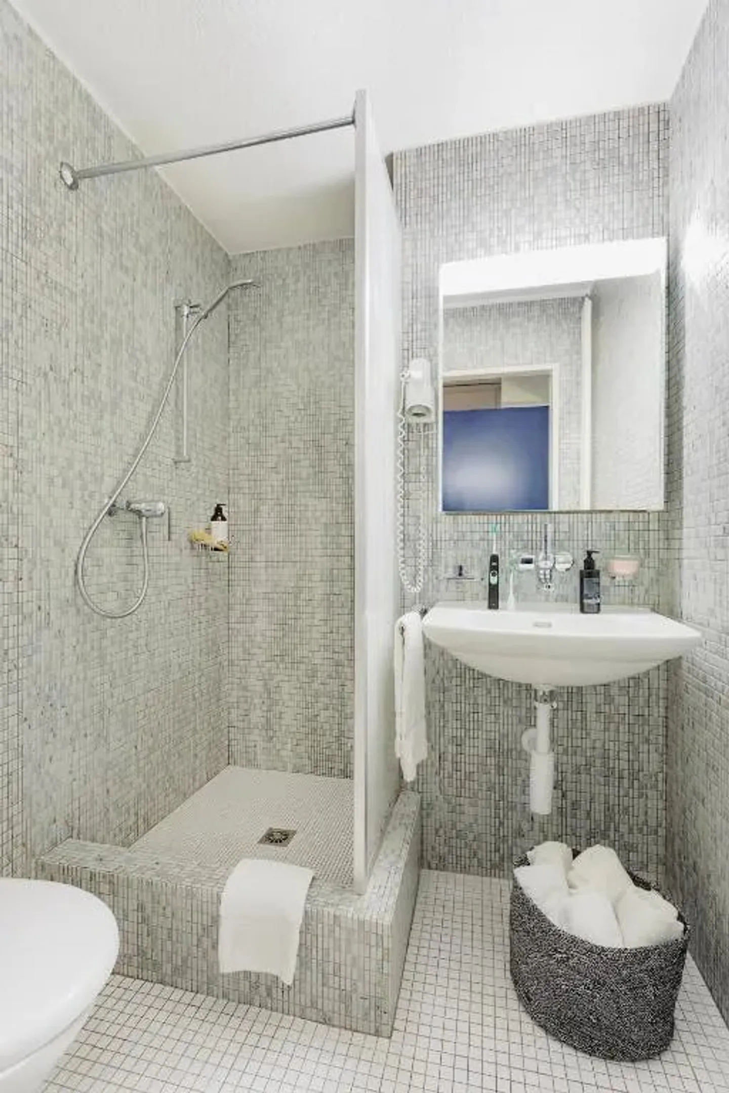 Apartment for rent - Photo 2 of 10