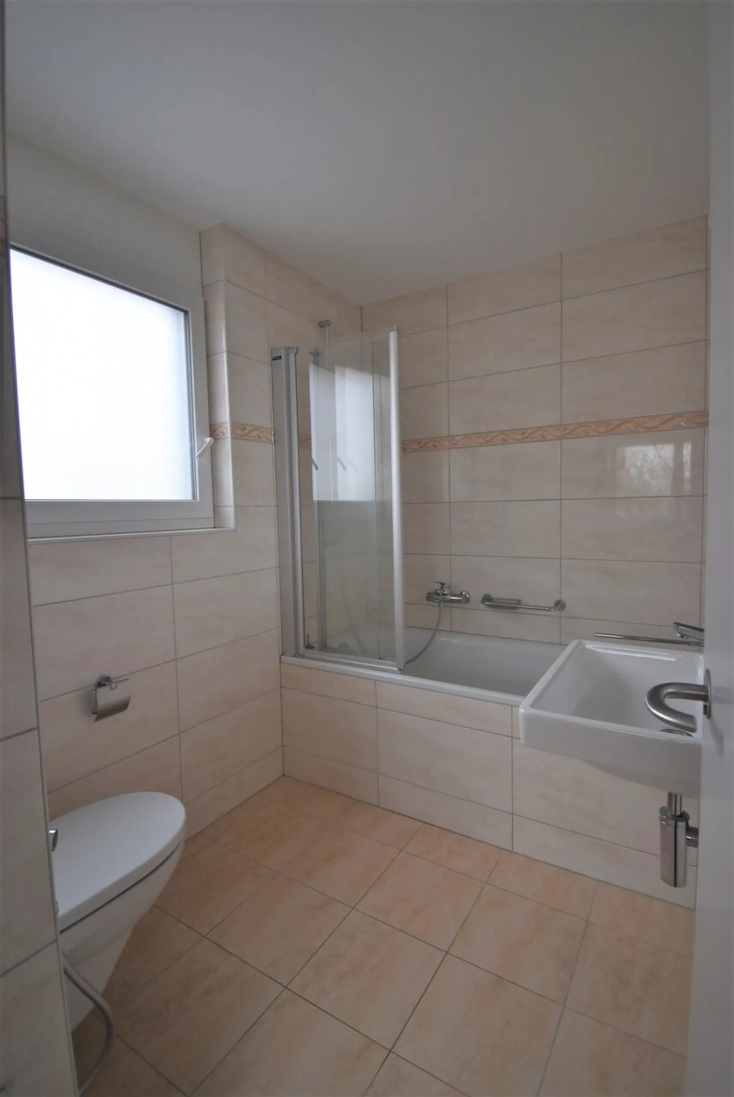 Single house for rent - Photo 6 of 8