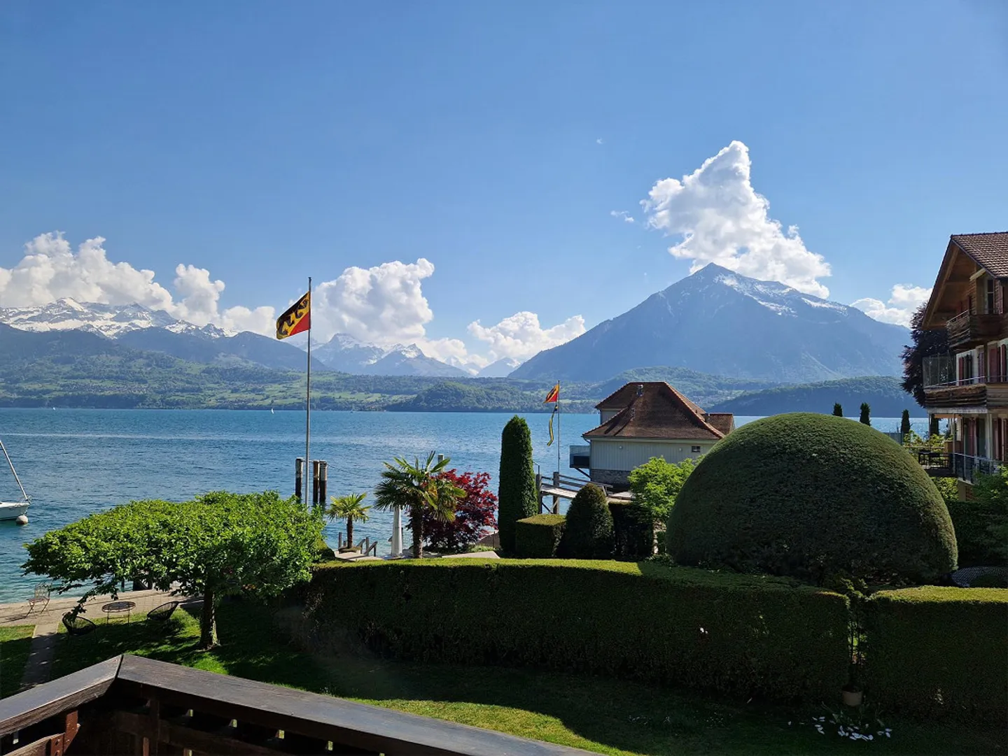 Vivere direttamente sul lago di Thun - Foto 1 di 12