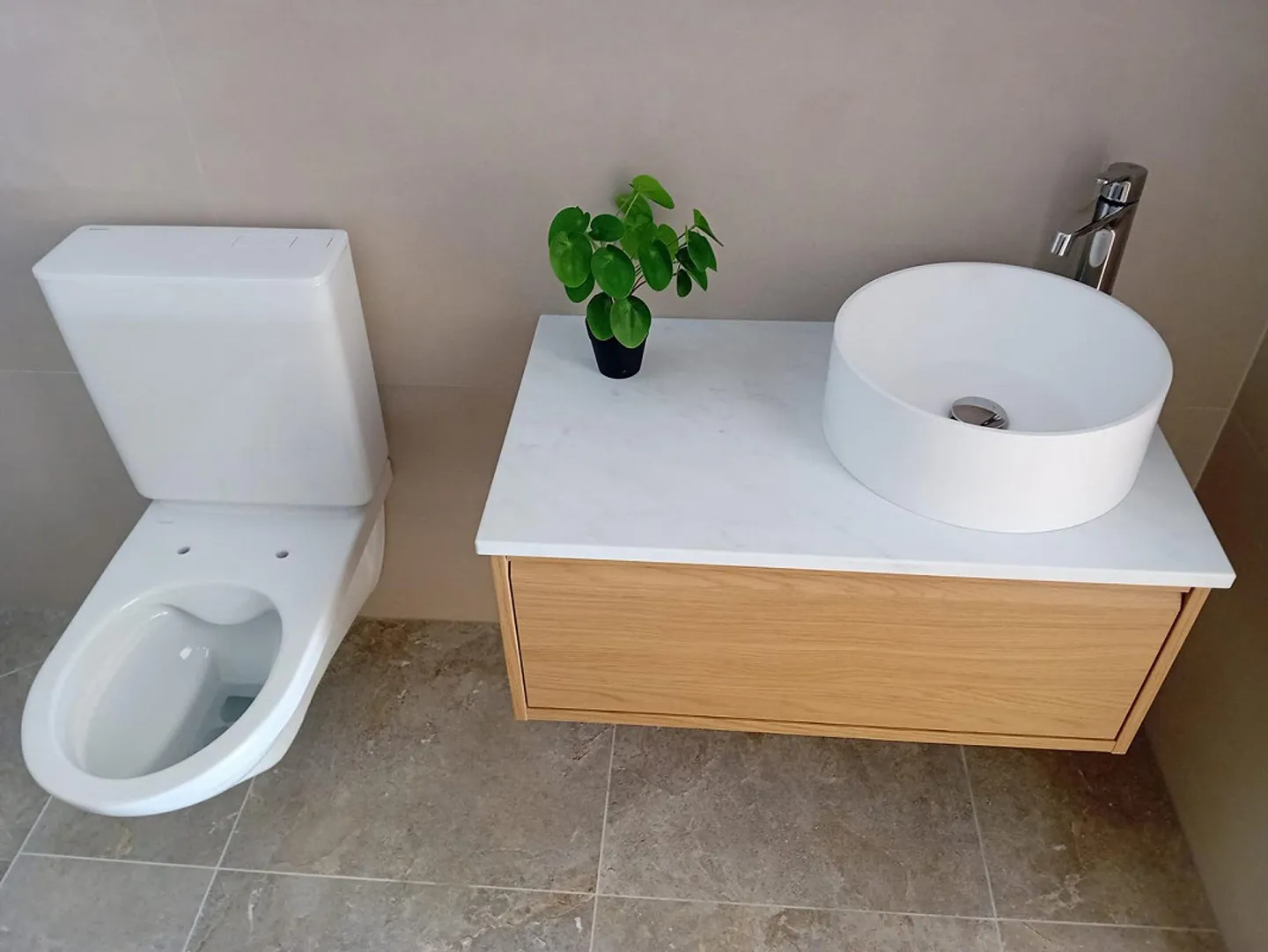 Ascona - Elegantes Studio-Apartment in Wohngegend - Foto 2 von 15