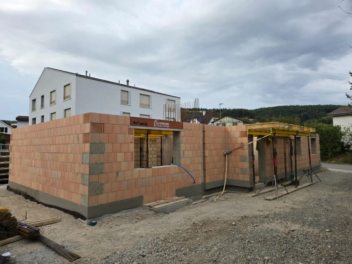 Appartamento di 4,5 stanze con giardino soleggiato e carport - Foto 6 di 9