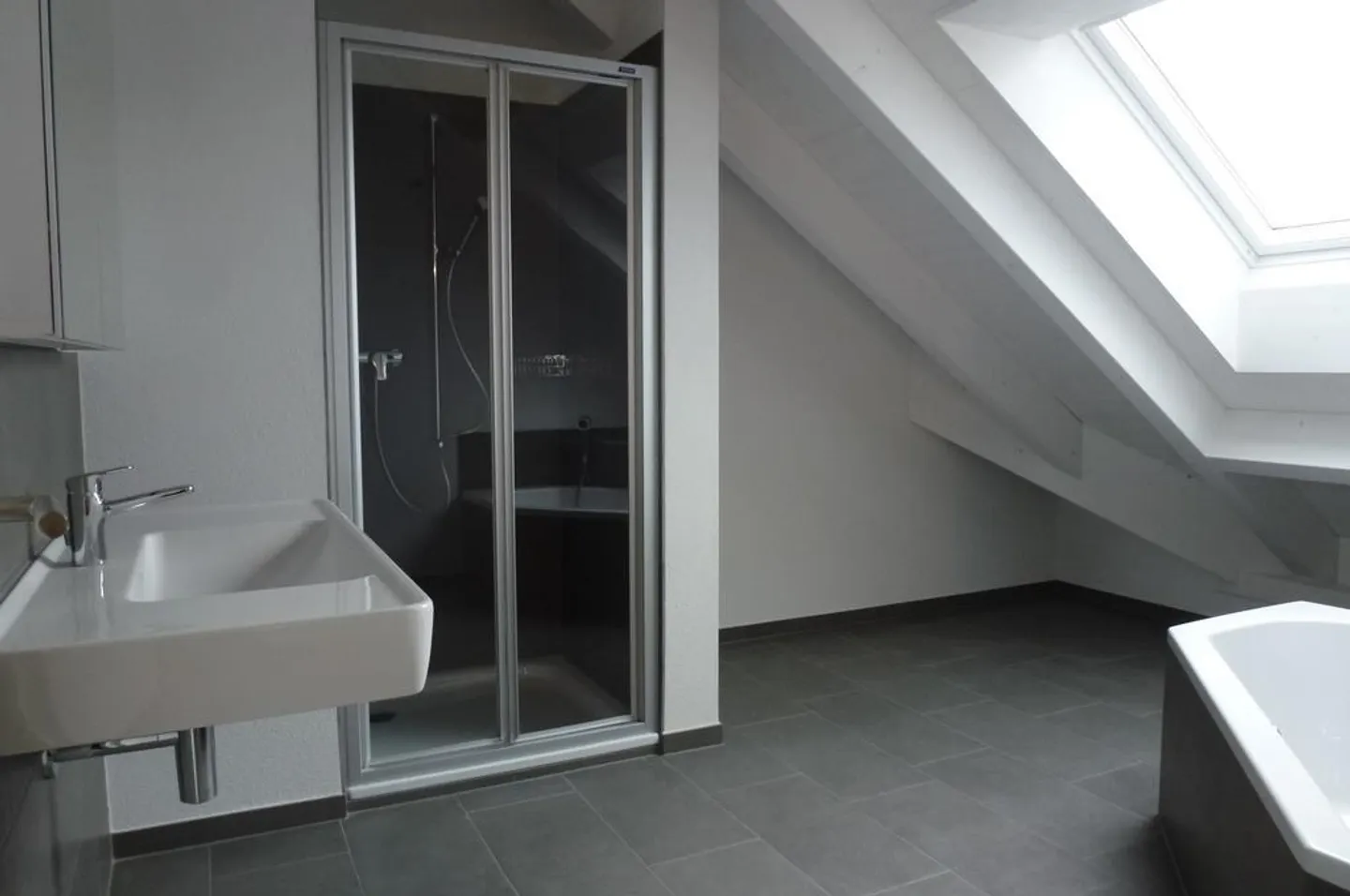 Appartement moderne et lumineux de 3,5 pièces - Photo 9 sur 10