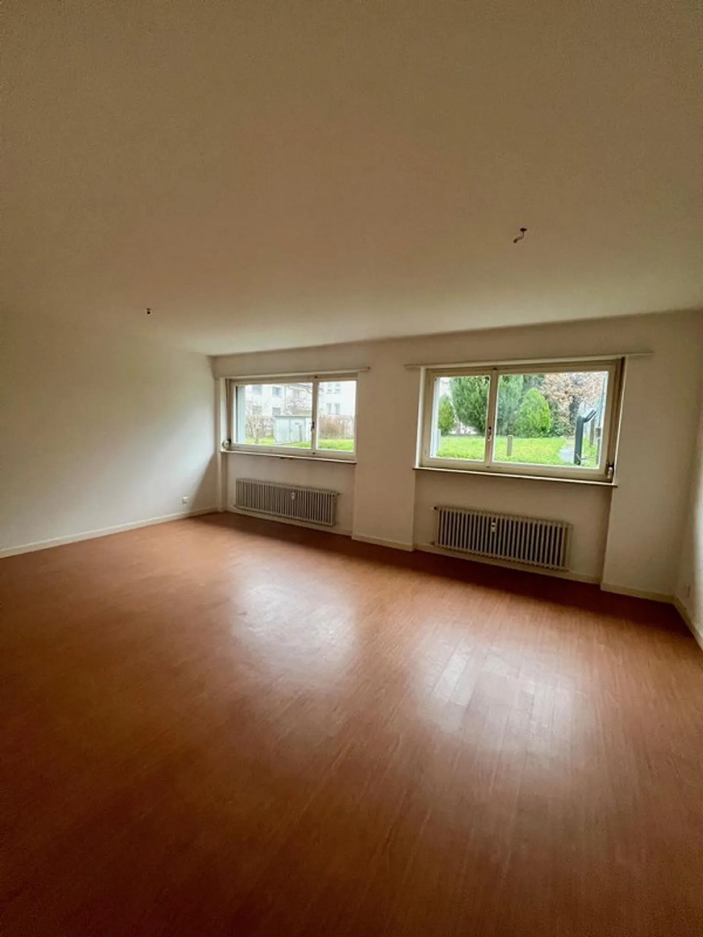 Studio for rent as a physiotherapy, yoga or therapy studio or office - Photo 1 of 9