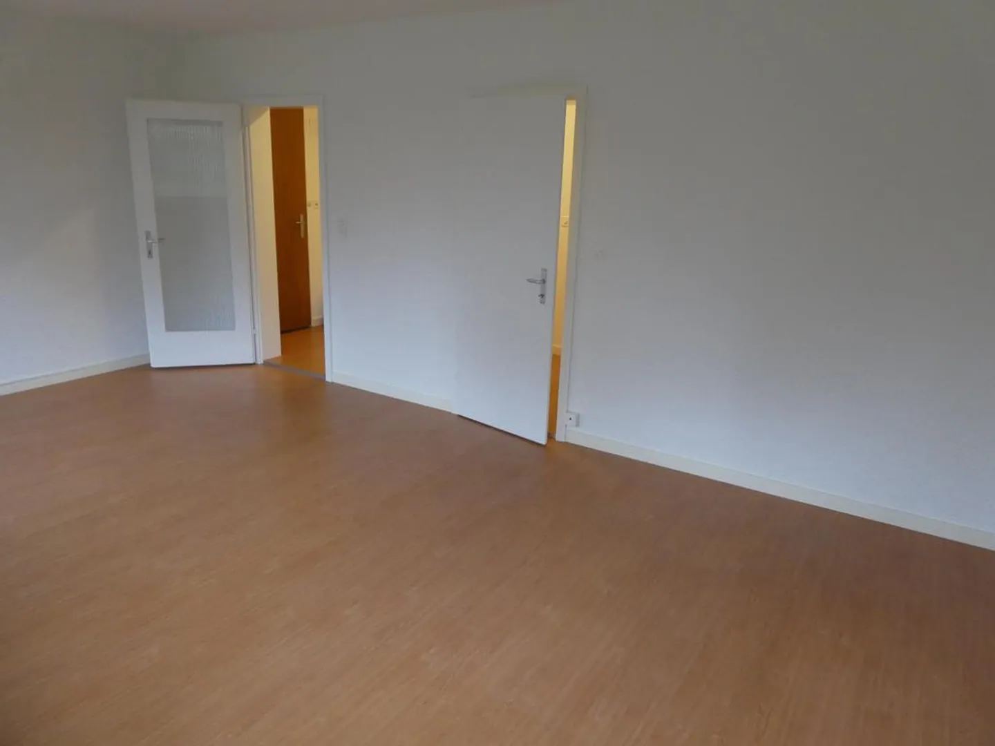 Studio for rent as a physiotherapy, yoga or therapy studio or office - Photo 2 of 9