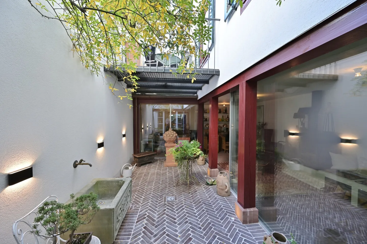 UNIQUE OPPORTUNITY - HISTORIC TOWNHOUSE AT PETERSPLATZ - Photo 1 of 9