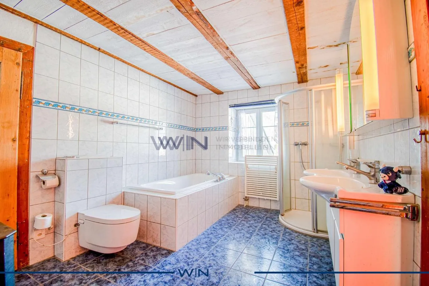 Rare and large two-family house - with commercial space and garages - Photo 9 of 9