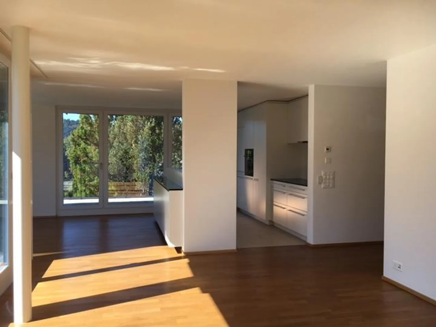 Appartement en attique 3,5 pièces dans un emplacement de choix - Photo 3 sur 7