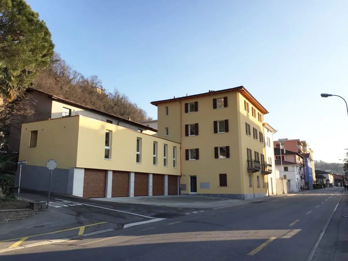 Bâtiment avec 5 appartements - Photo 1 sur 8