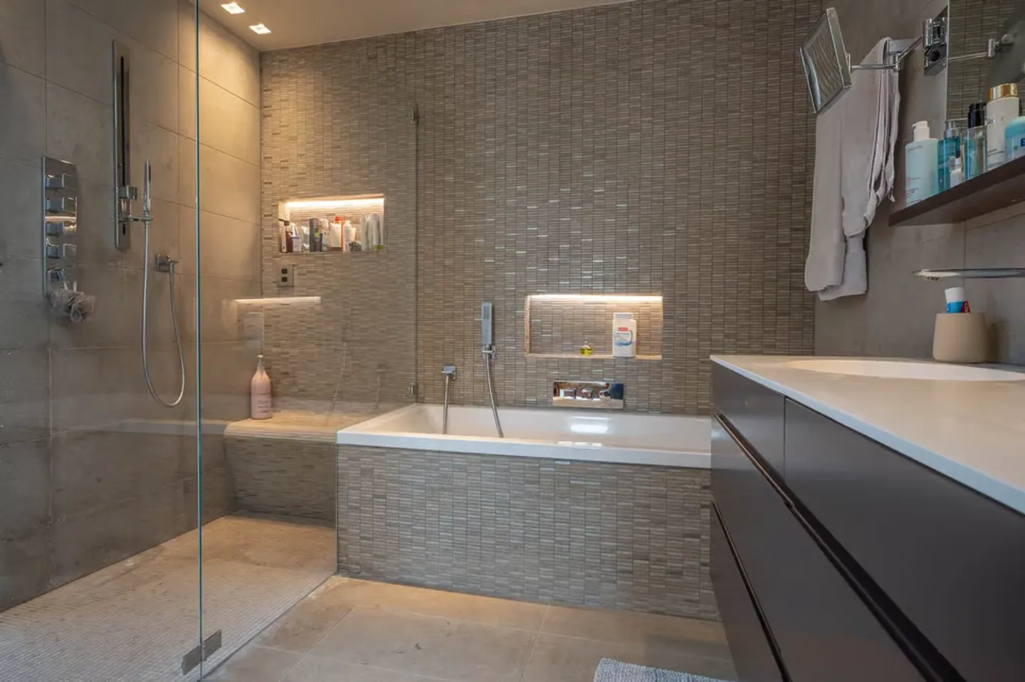 Lausanne Chailly, triplex of two apartments with 5 en-suite bedrooms - Photo 9 of 13