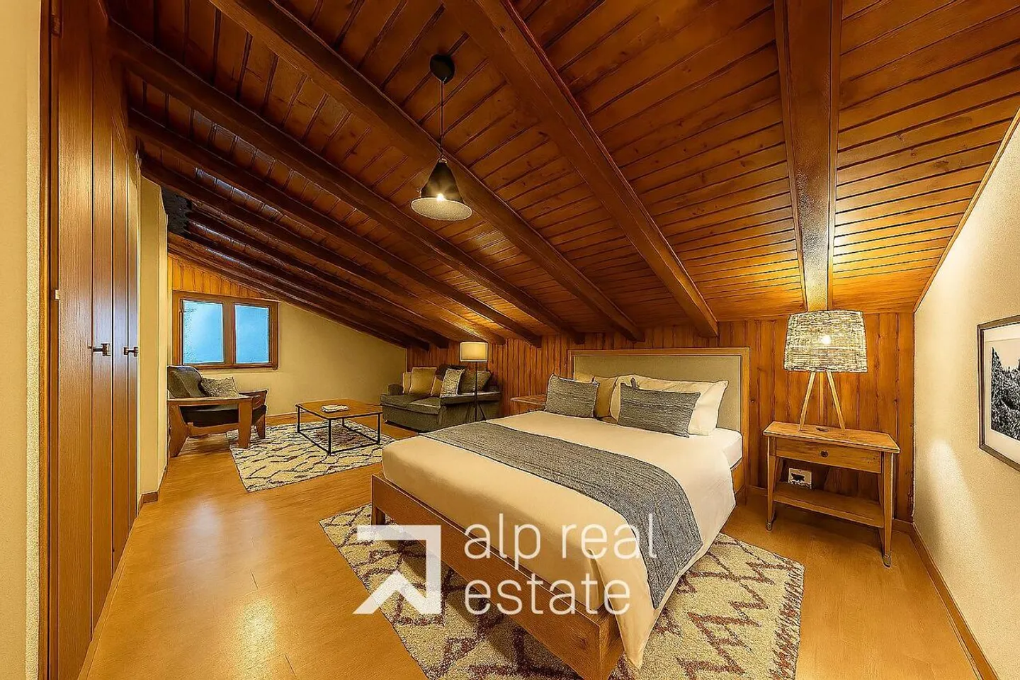 Charmante appartement de 2,5 pièces au centre du village. - Photo 1 sur 7