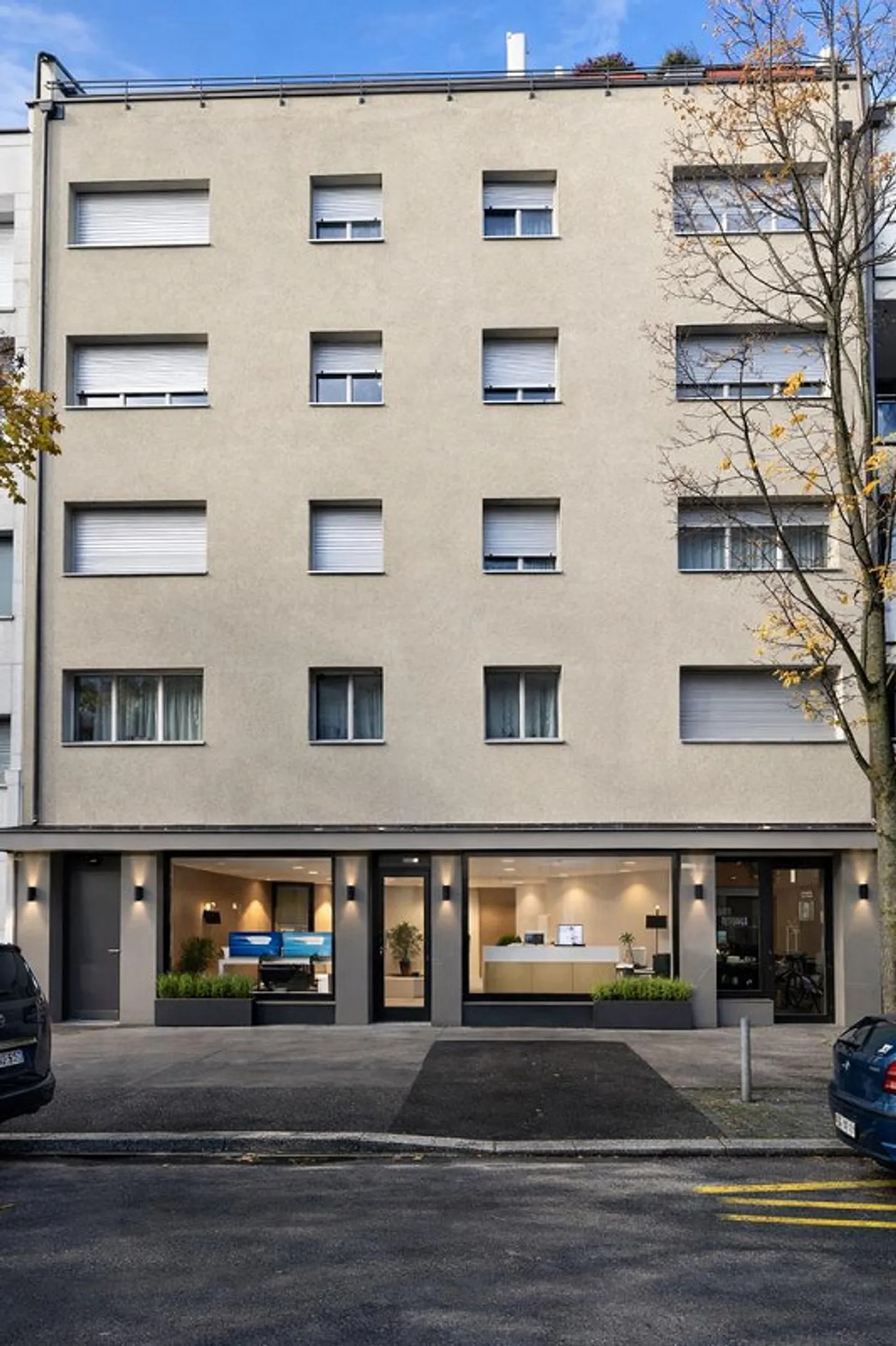 Propriété commerciale attrayante au rez-de-chaussée dans un bon emplacement - Photo 1 sur 4