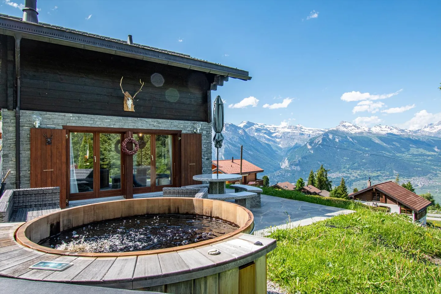 Charmantes Chalet mit Panoramablick und direktem Zugang zu den Pisten - Foto 13 von 13