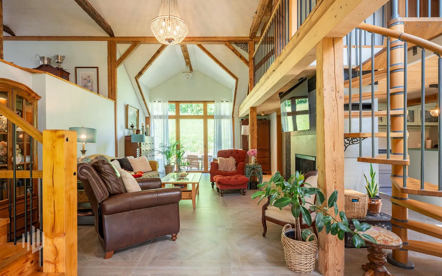 ImmoWyss - Exclusively stylish renovated farmhouse with horse keeping - Photo 7 of 10
