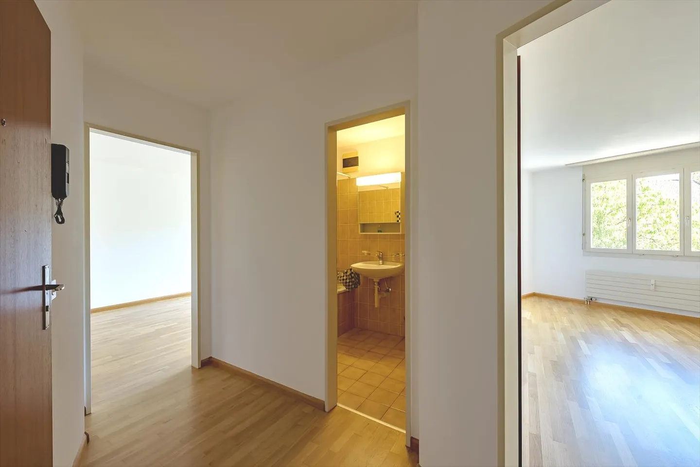 Living in the city-close Birsfelden - Photo 6 of 7