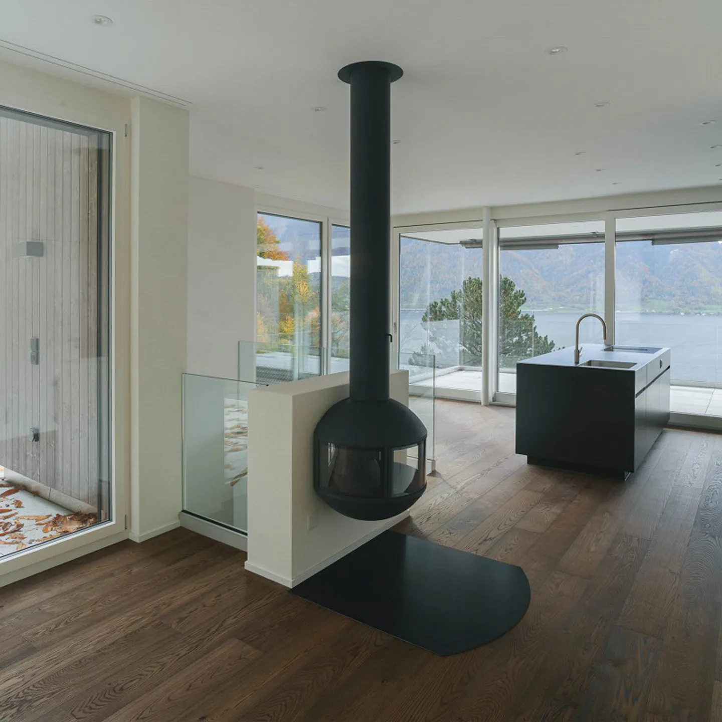 COPY - 4.5-Room Row House with Lake View - Photo 3 of 6