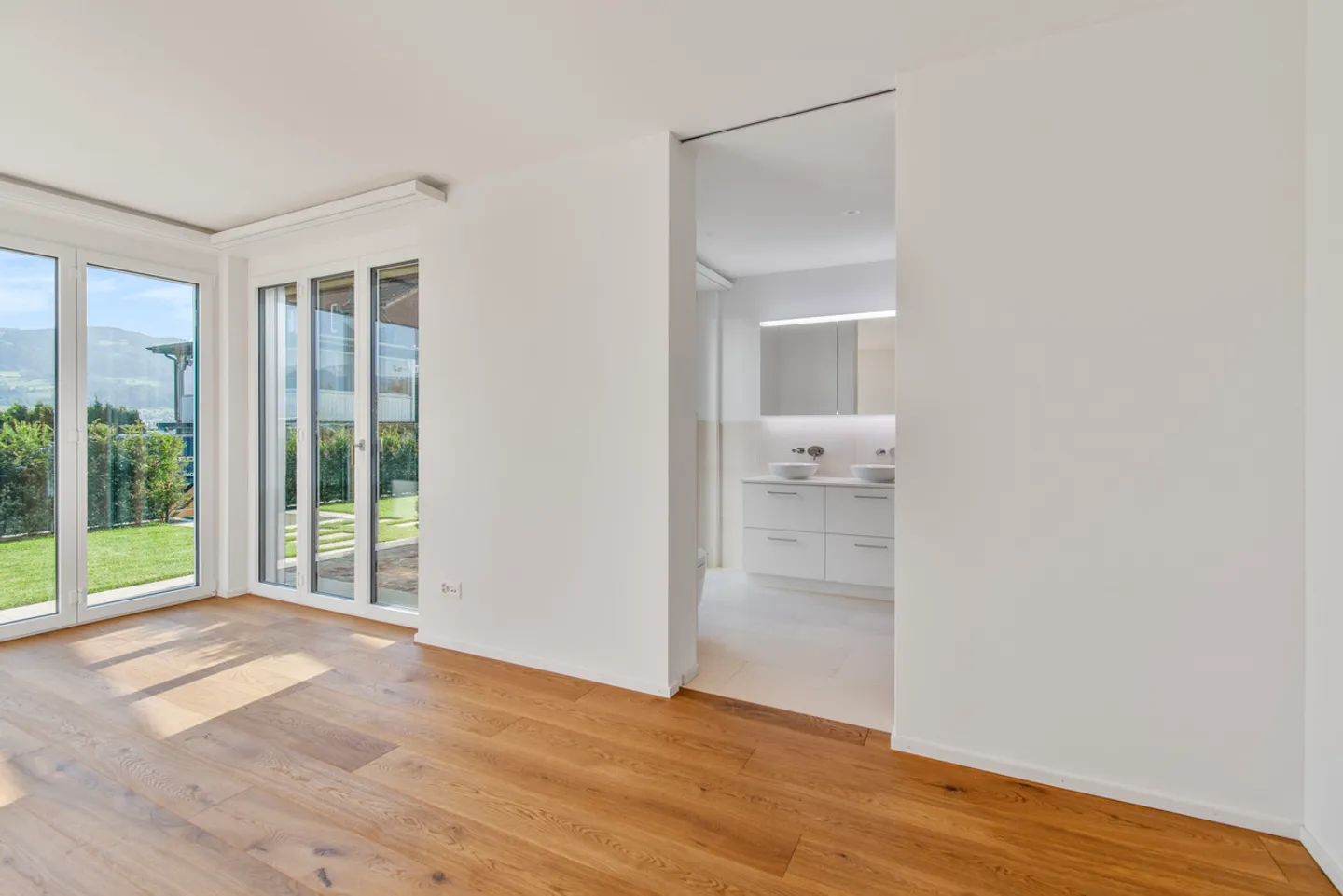 Villa di campagna esclusiva con accesso privato al lago a Busskirch - Foto 3 di 11