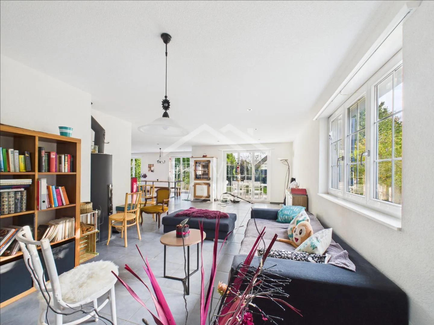 Modernes Wohnen trifft ländliche Idylle - Foto 2 von 9
