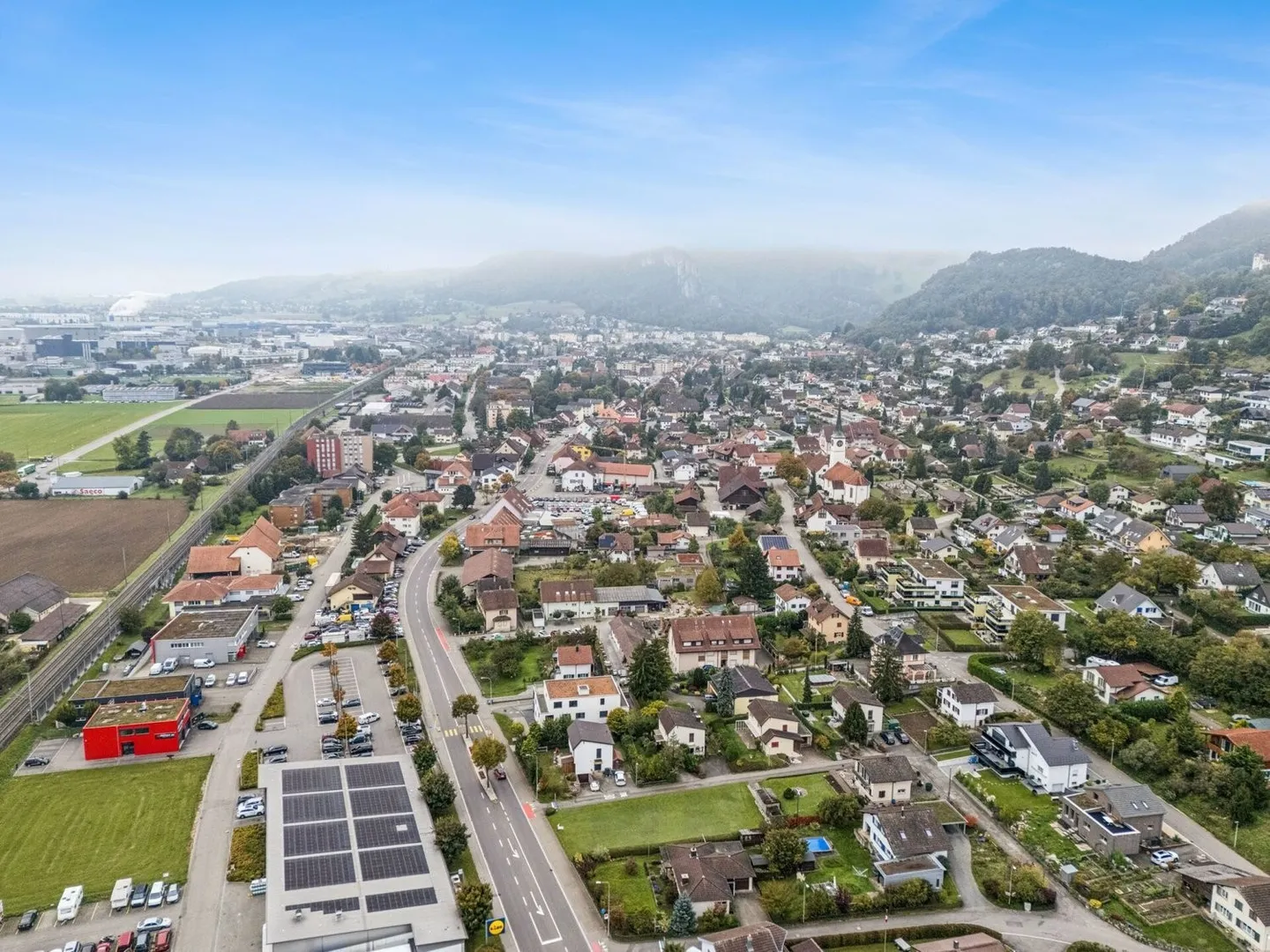 Opportunità di investimento: Casa bifamiliare nella zona commerciale, combinabile per abitazione e commercio - Foto 13 di 13