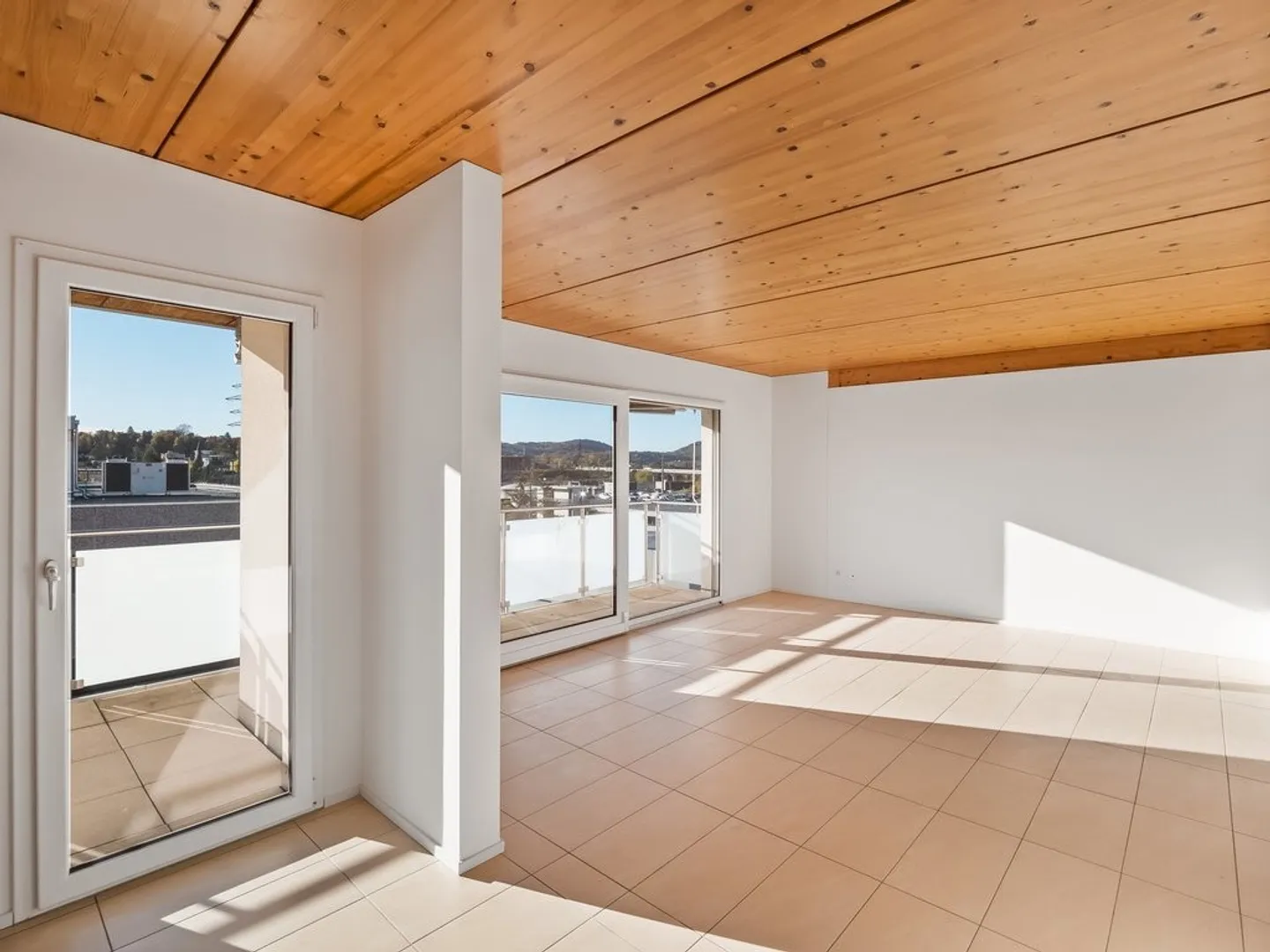 Fantastic 3.5-room apartment near all services in Mendrisio - Photo 3 of 10