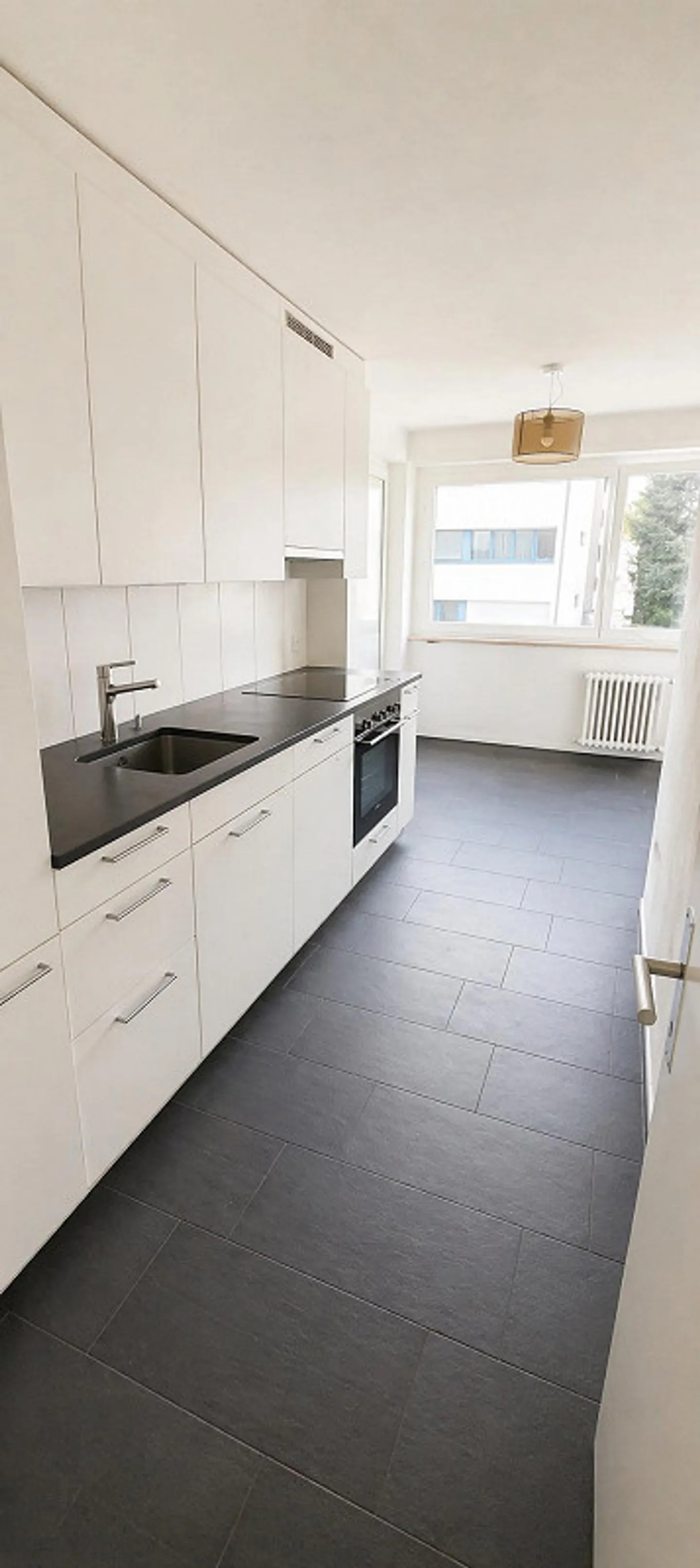 Appartement confortable de 4,5 pièces dans un emplacement calme - Photo 2 sur 5