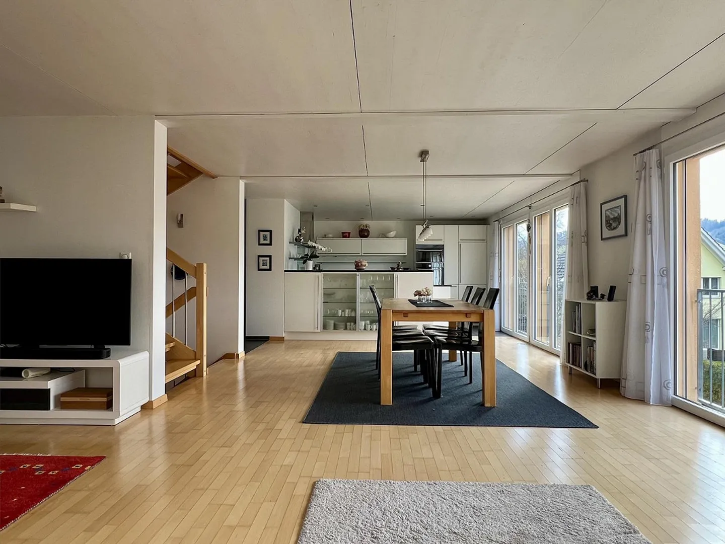 Maison individuelle de 6 pièces avec appartement de 2 pièces - Photo 4 sur 11